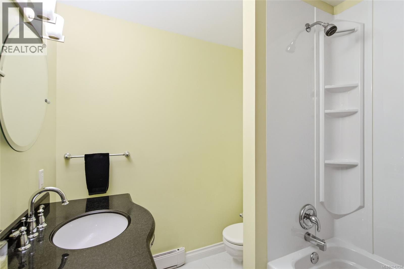 3259 Dolphin Dr - 33