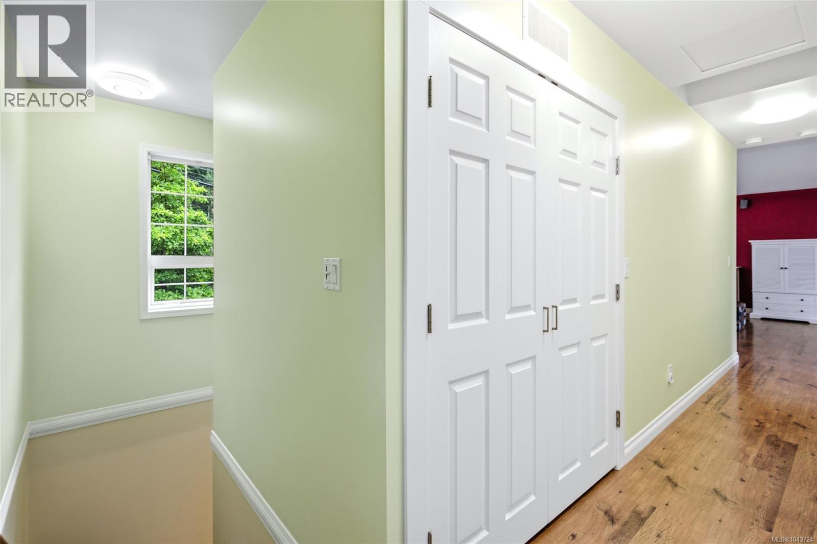 3259 Dolphin Dr - 34