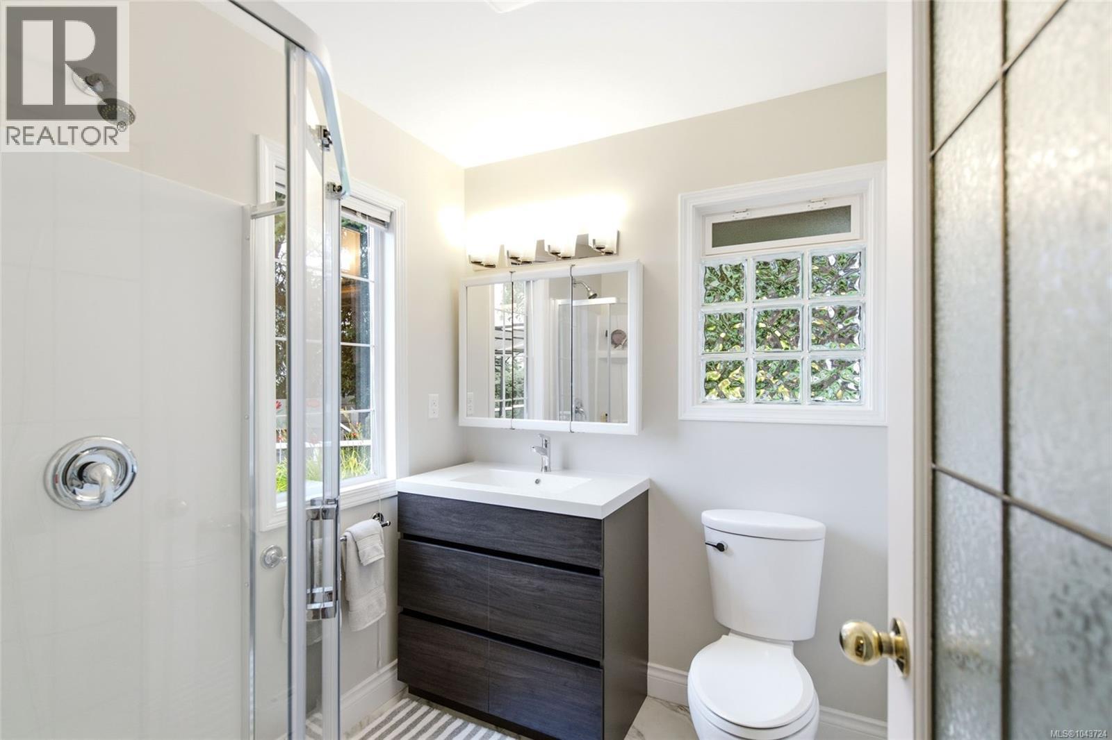 3259 Dolphin Dr - 31