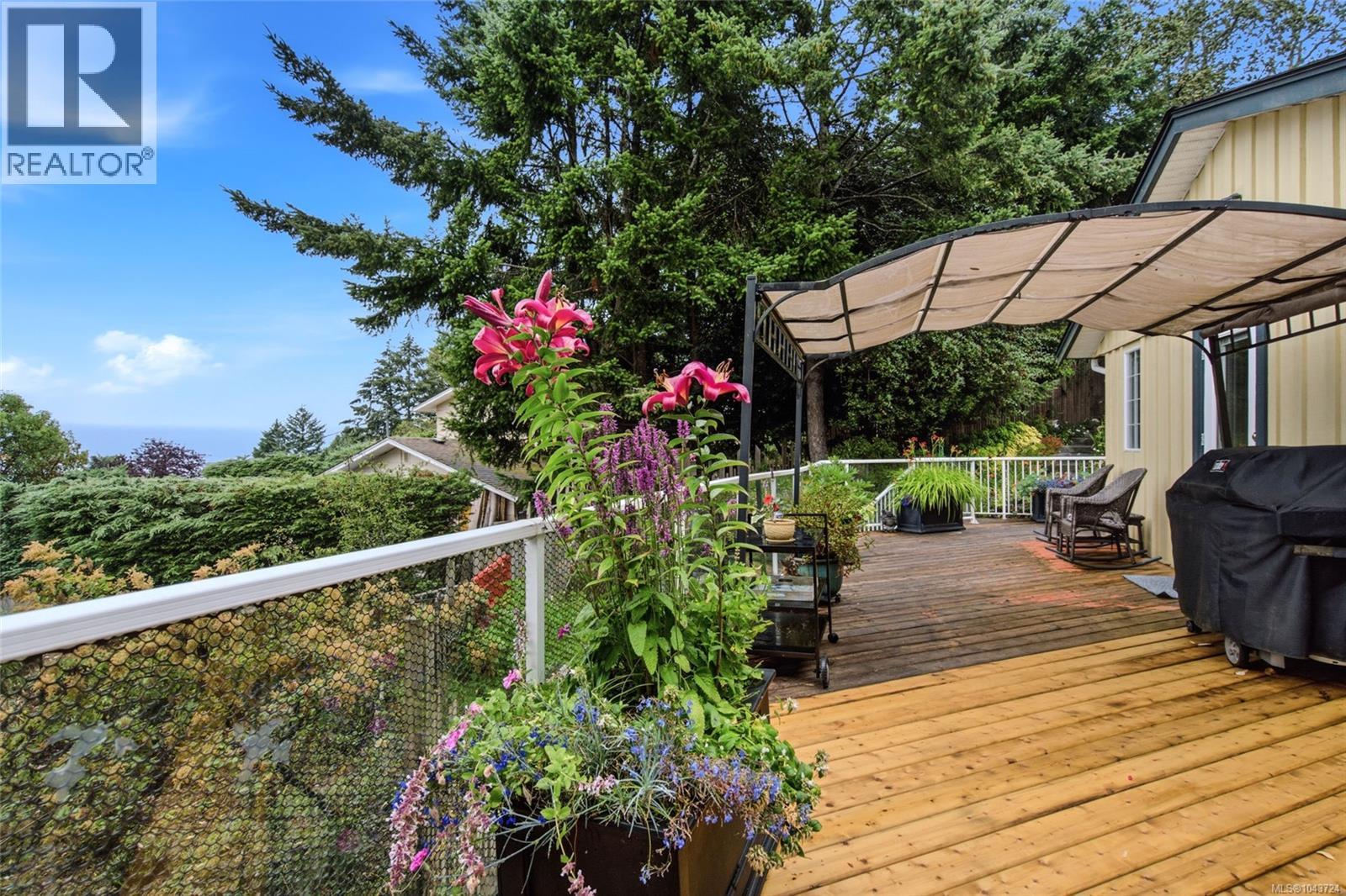 3259 Dolphin Dr - 53