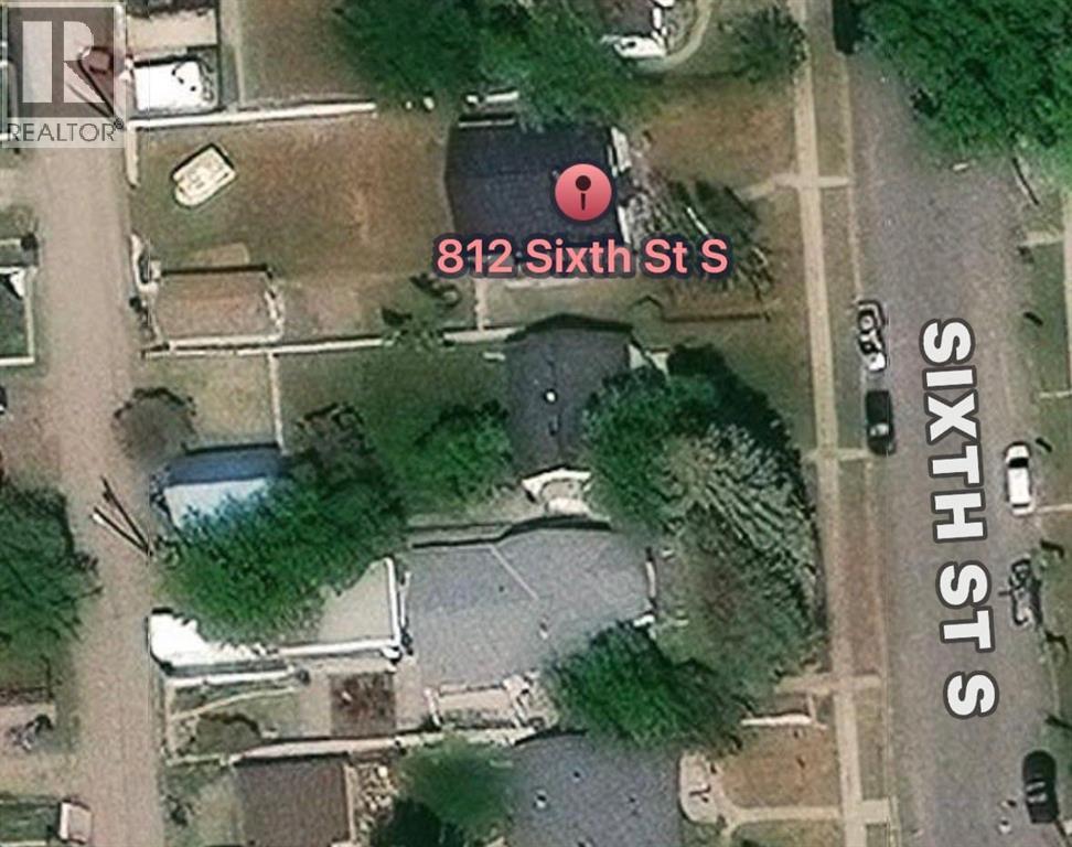 812 6 Street S - 29