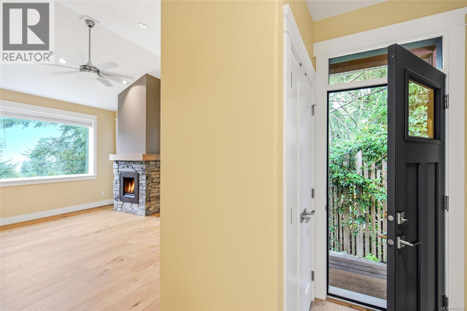 3259 Dolphin Dr - 62