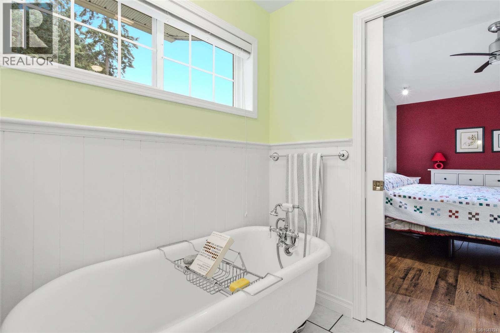 3259 Dolphin Dr - 43