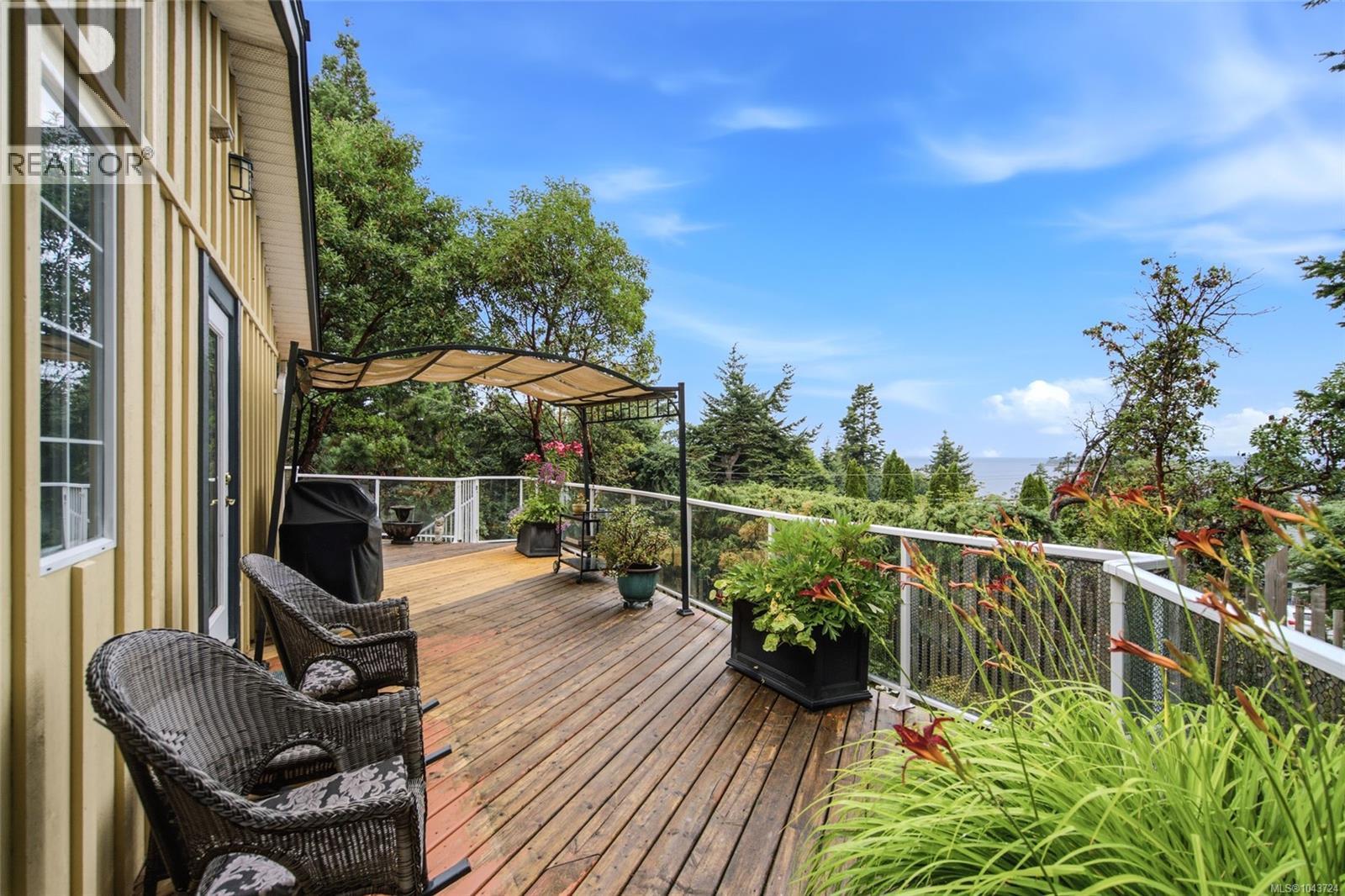 3259 Dolphin Dr - 52