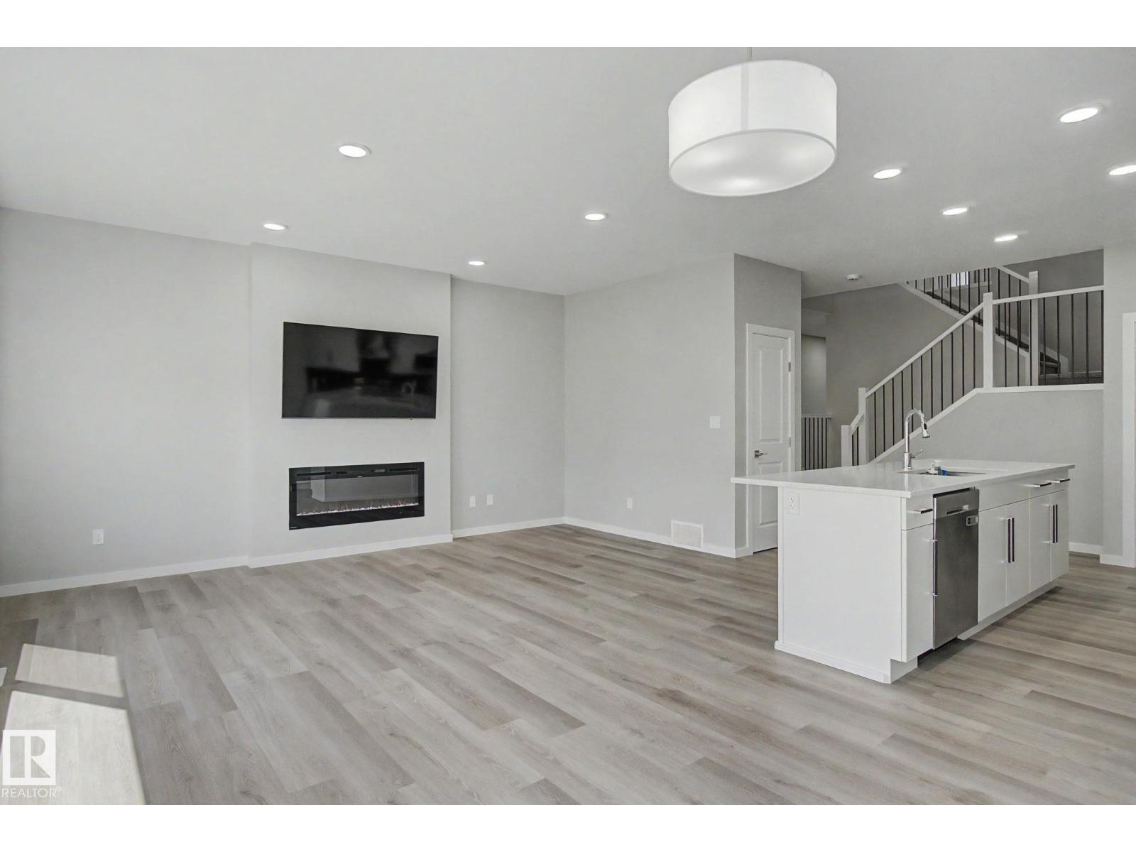 311 29 ST SW SW - 13