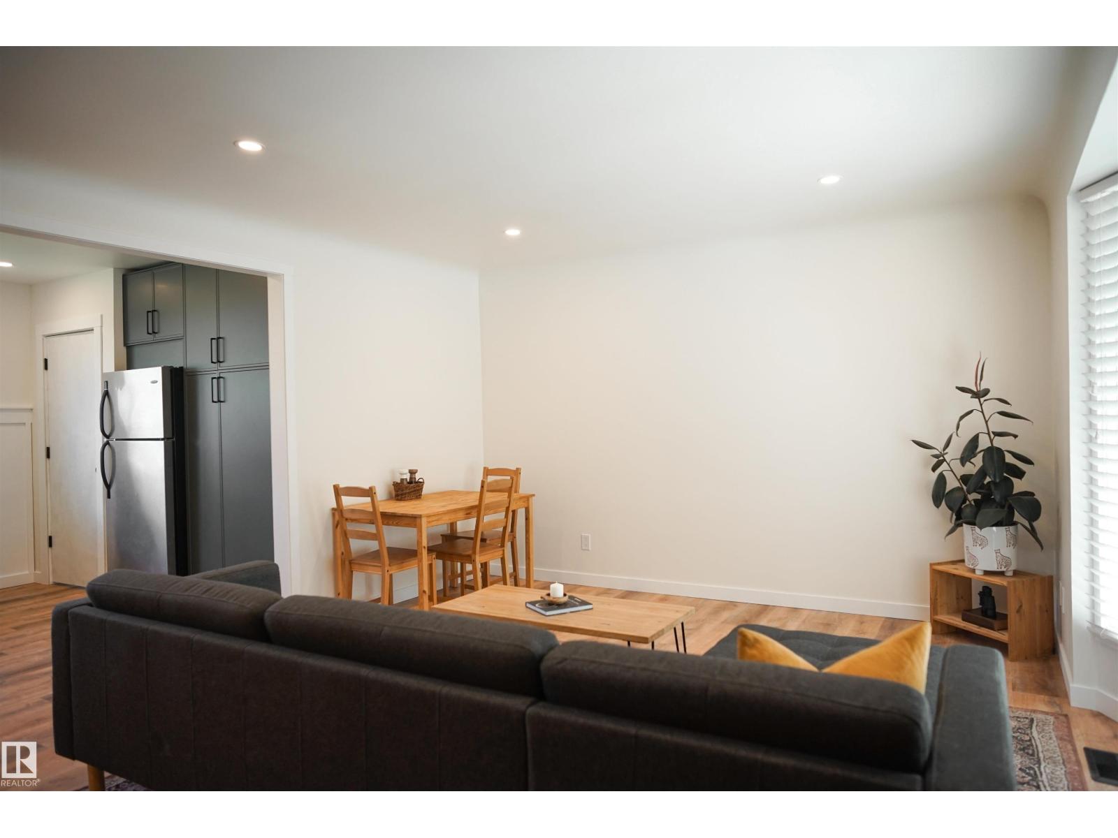 9909 108 ST - Image 3