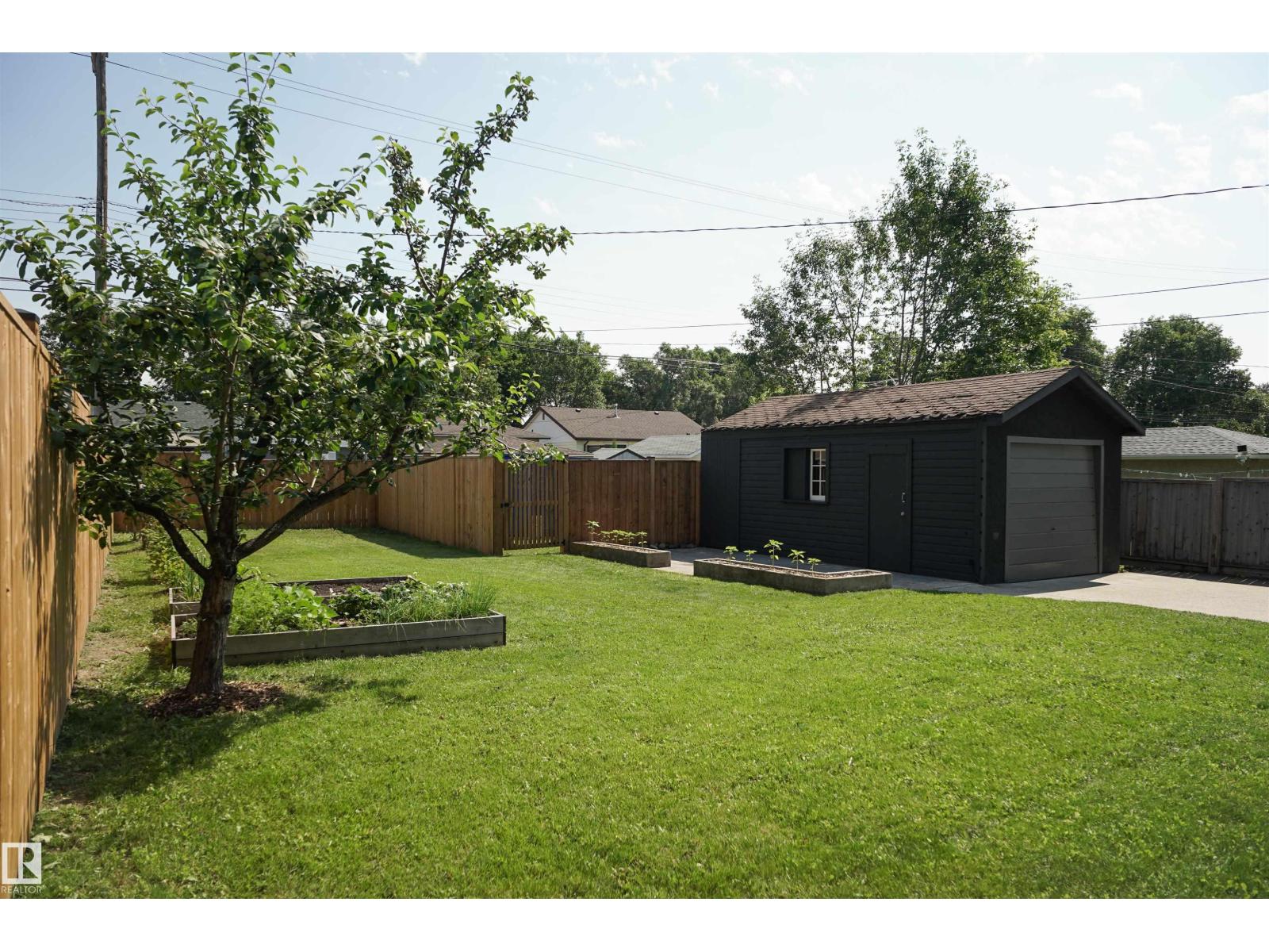 9909 108 ST - 33