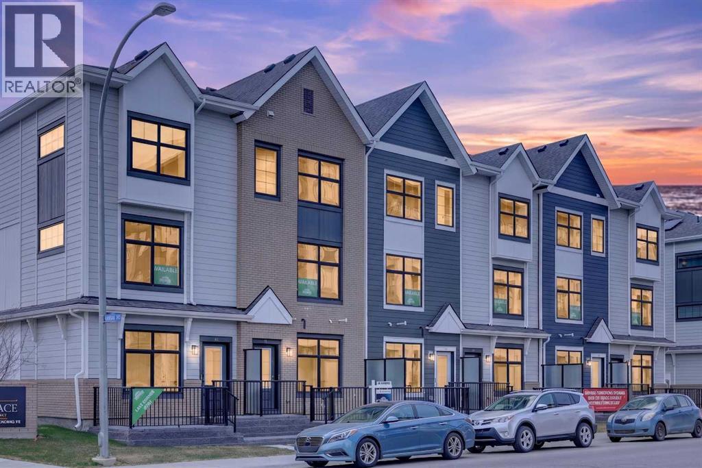 153 Mahogany Gardens SE - 1