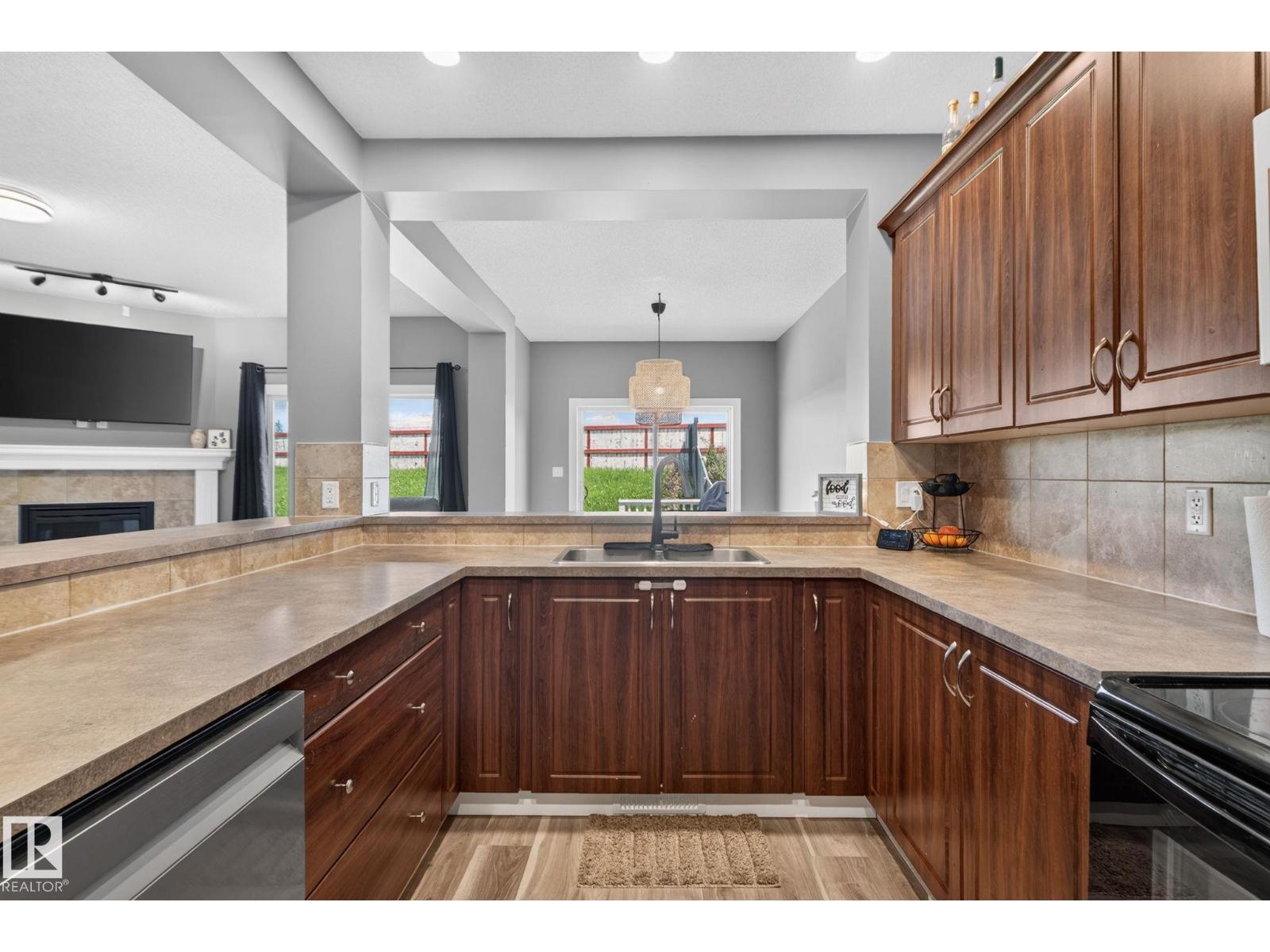 385 SIMMONDS WY - 14