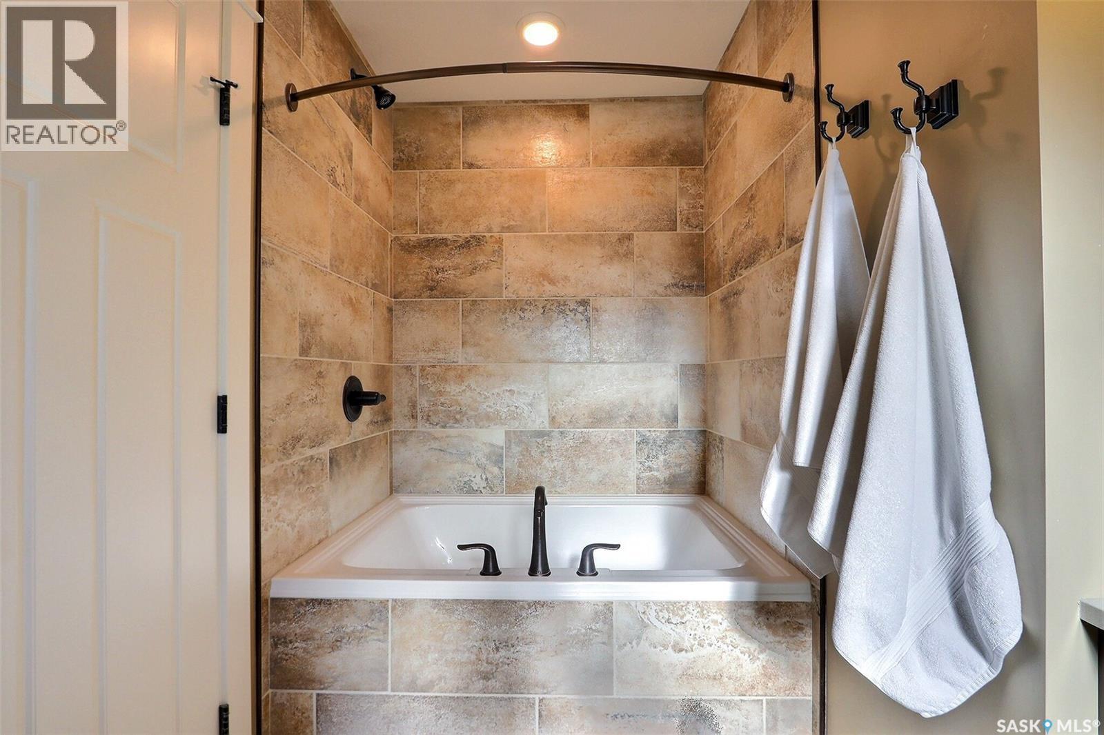 8 101 Neis Access ROAD - 24
