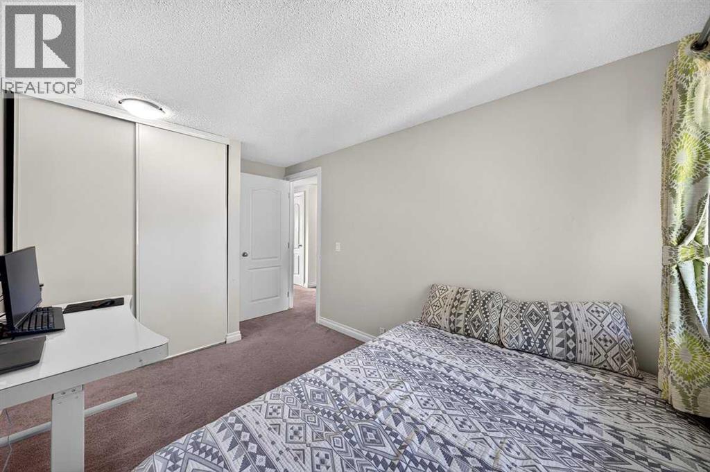 538 Woodbine Boulevard SW - 26