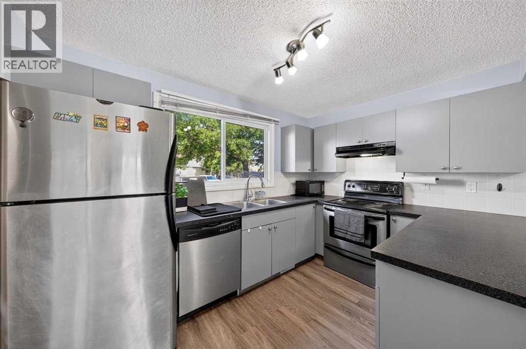 538 Woodbine Boulevard SW - 17