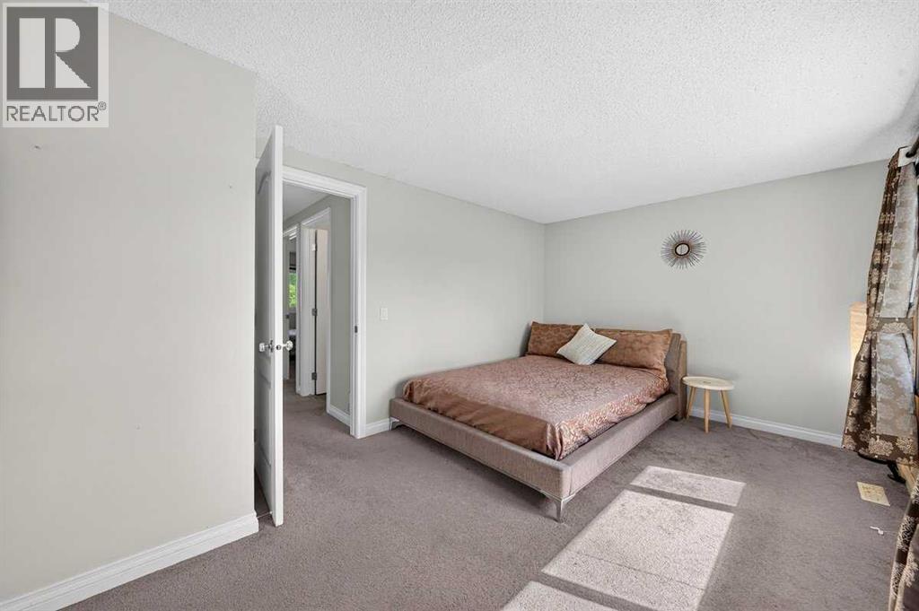 538 Woodbine Boulevard SW - 29