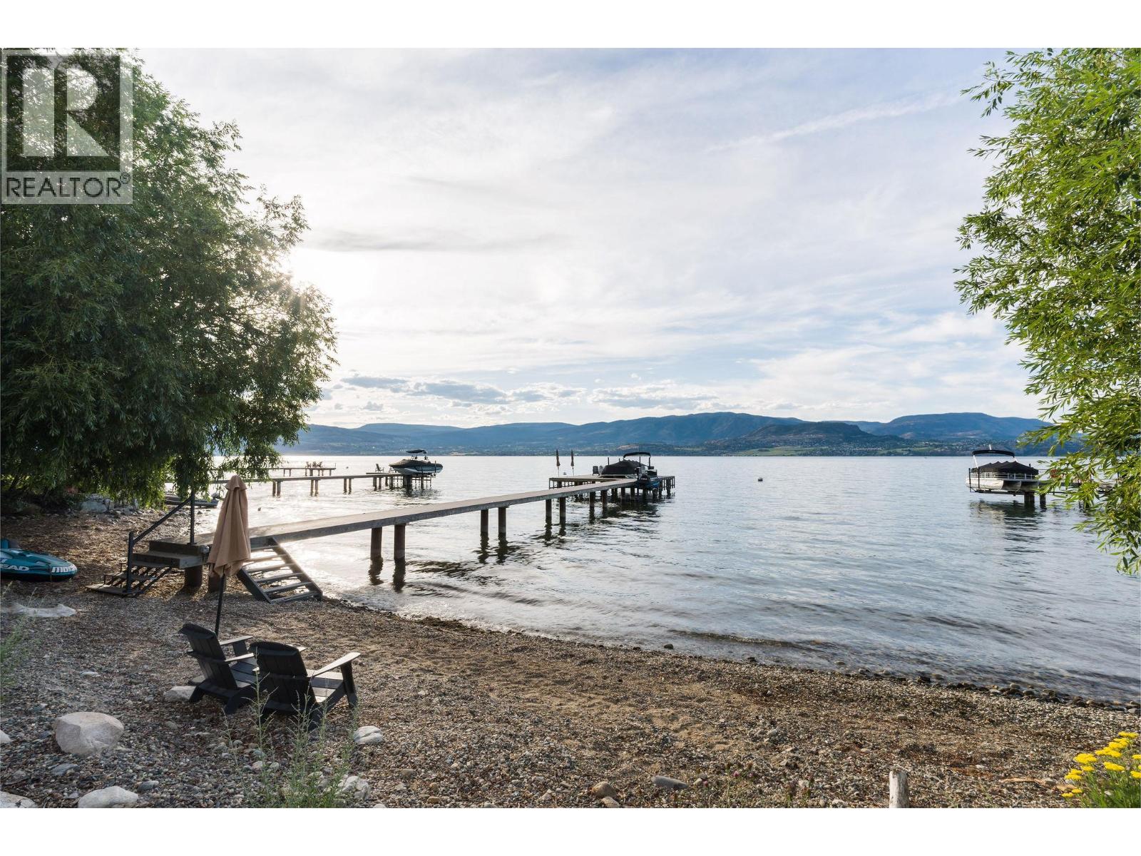 5268 Lakeshore Road - 22