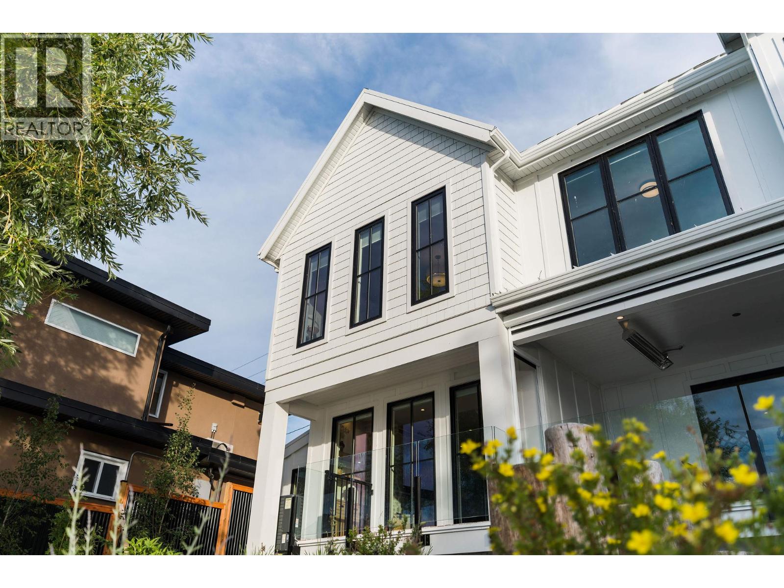 5268 Lakeshore Road - 24