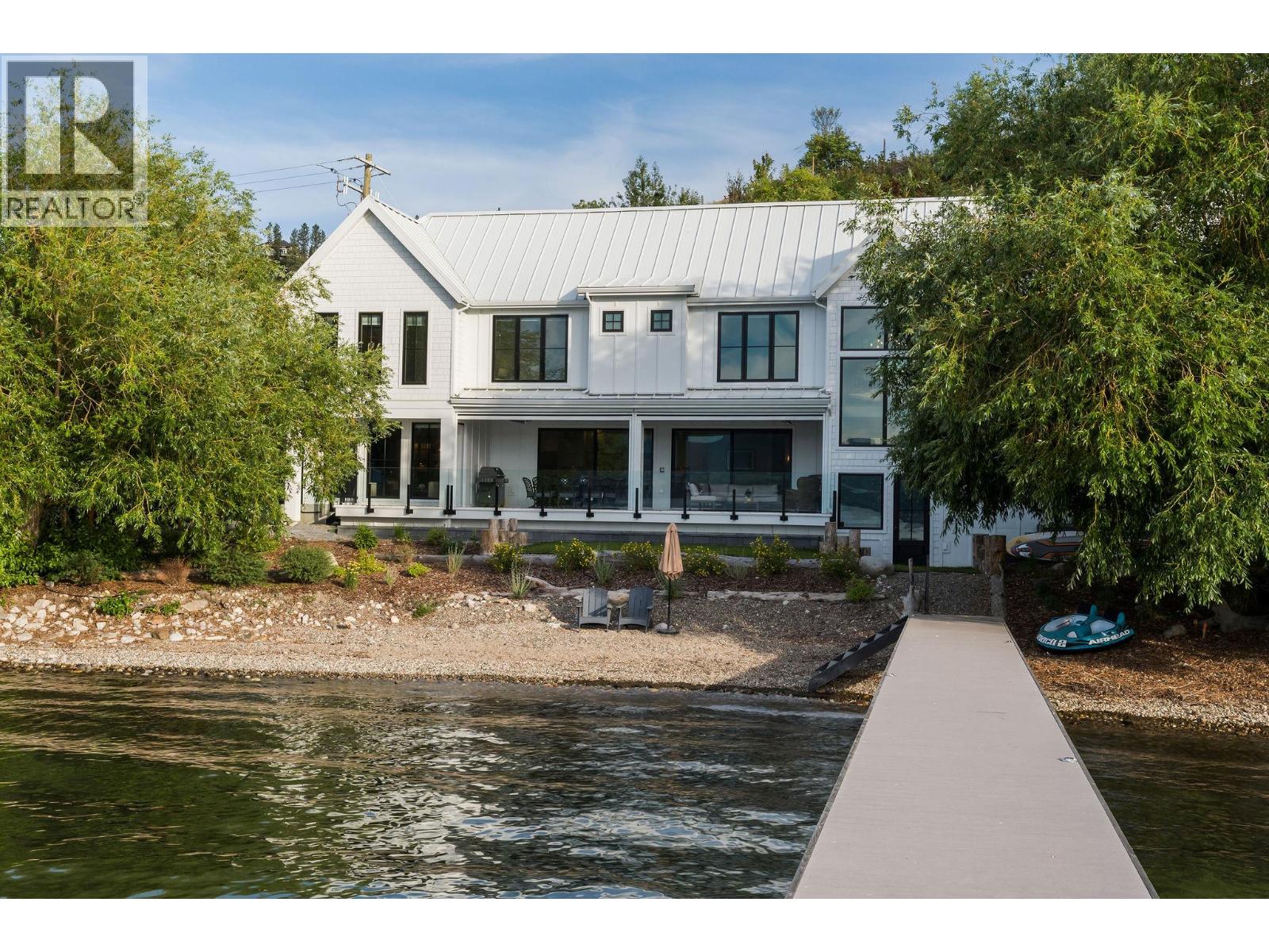 5268 Lakeshore Road - 2
