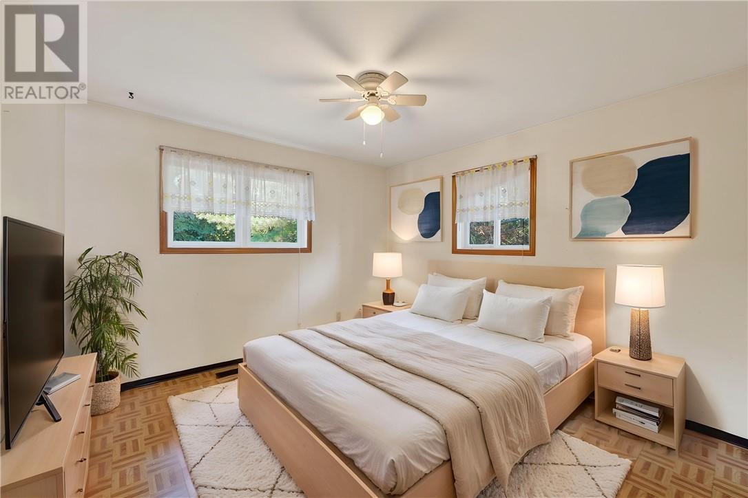 831 Sunnyside Road - 16