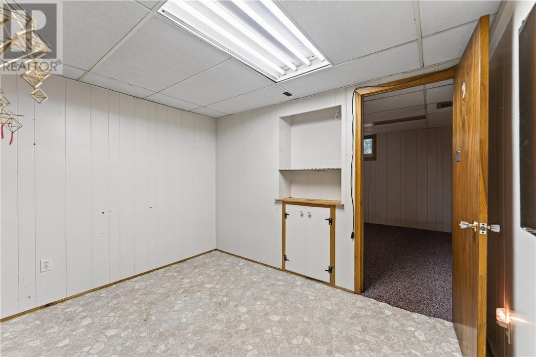 831 Sunnyside Road - Image 25