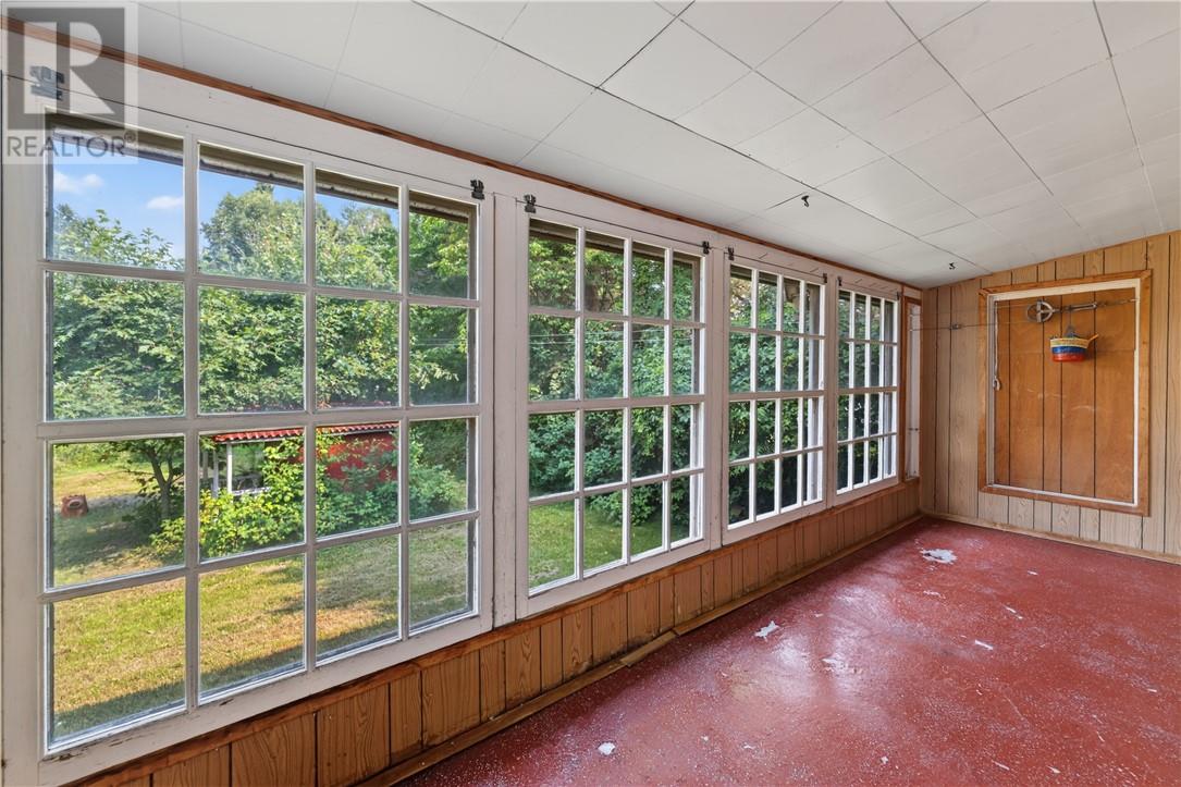 831 Sunnyside Road - 32