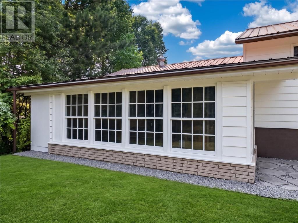 831 Sunnyside Road - 34