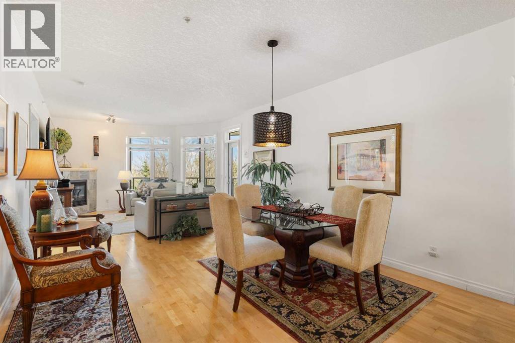 #304 8 Hemlock Crescent SW - 10