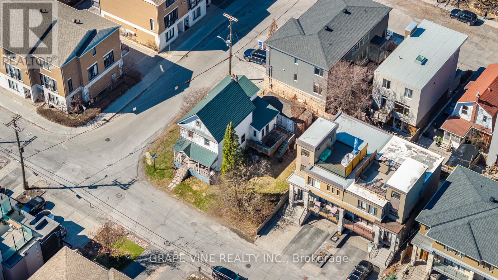 388 BERKLEY AVENUE - 10