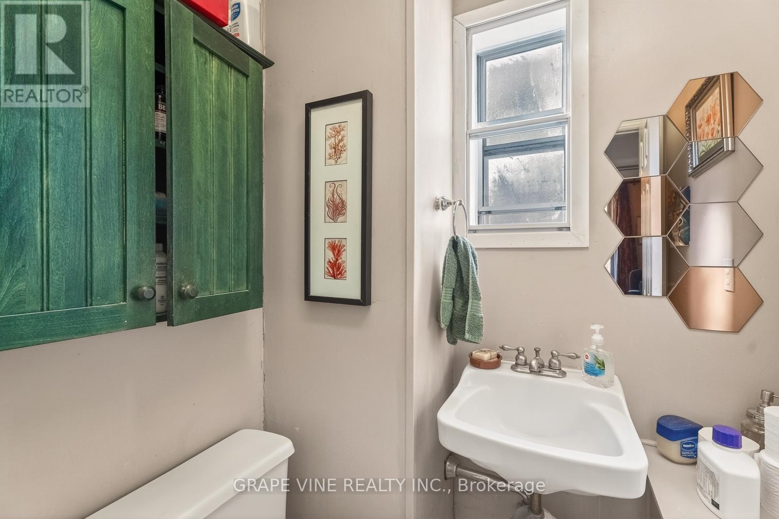 388 BERKLEY AVENUE - 20
