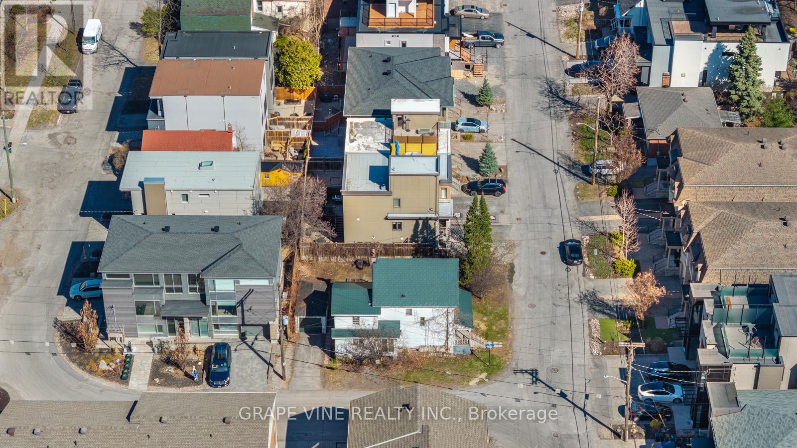 388 BERKLEY AVENUE - 38
