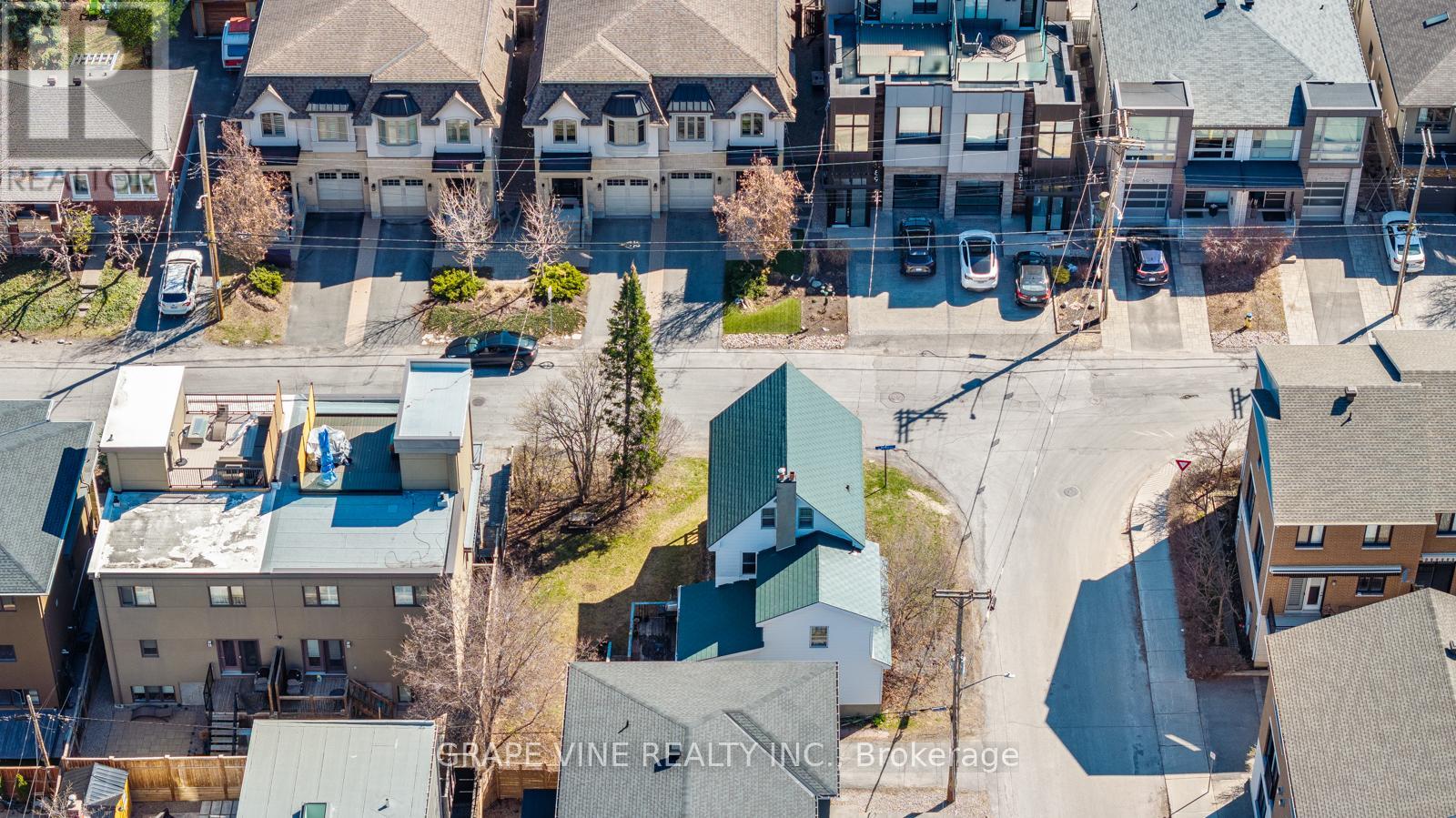388 BERKLEY AVENUE - 8