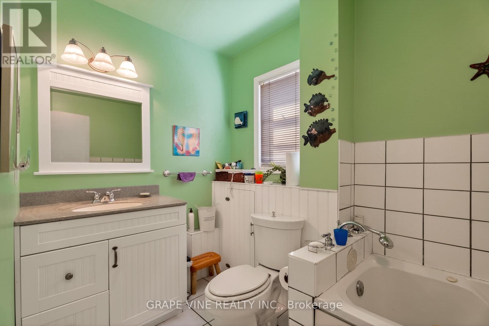 388 BERKLEY AVENUE - 31
