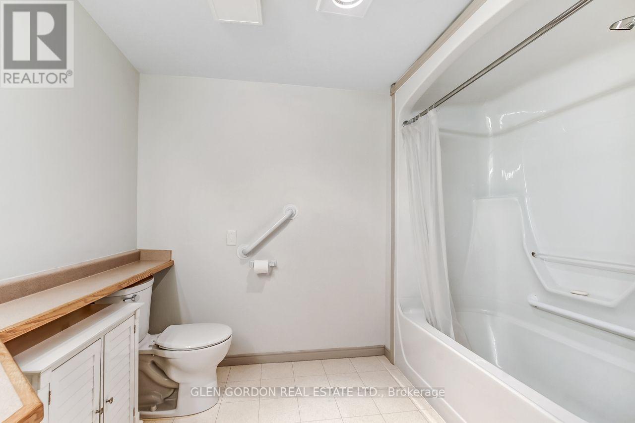 #328 511 GAINSBOROUGH ROAD - 14