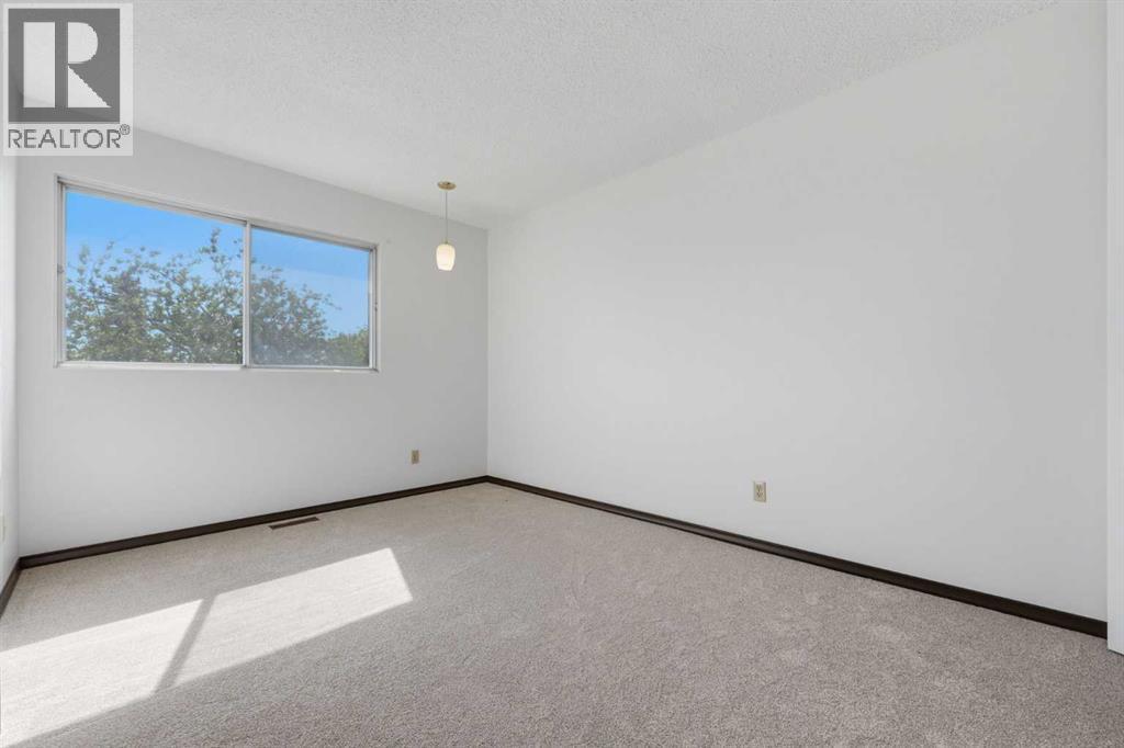 222 Marlborough Way NE - 11