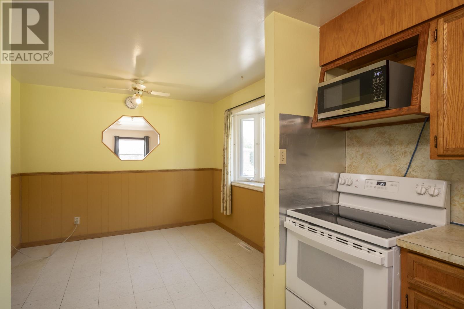40 Lawrence Ave - 15