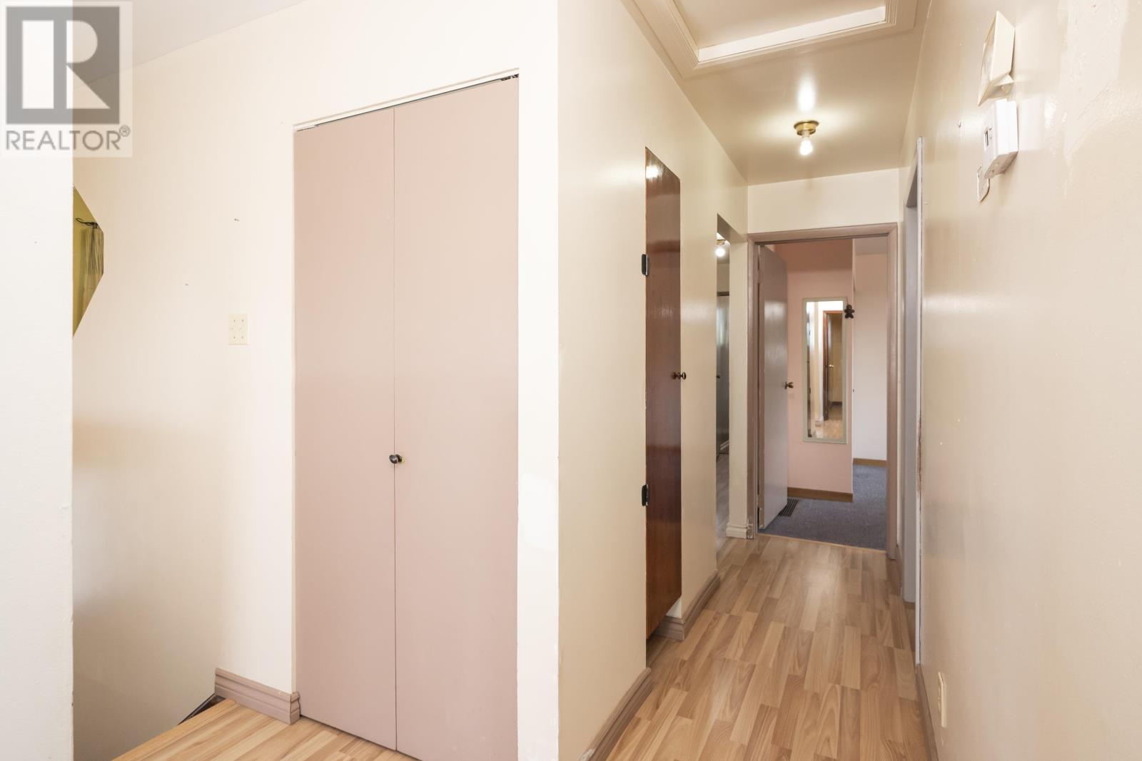 40 Lawrence Ave - 18