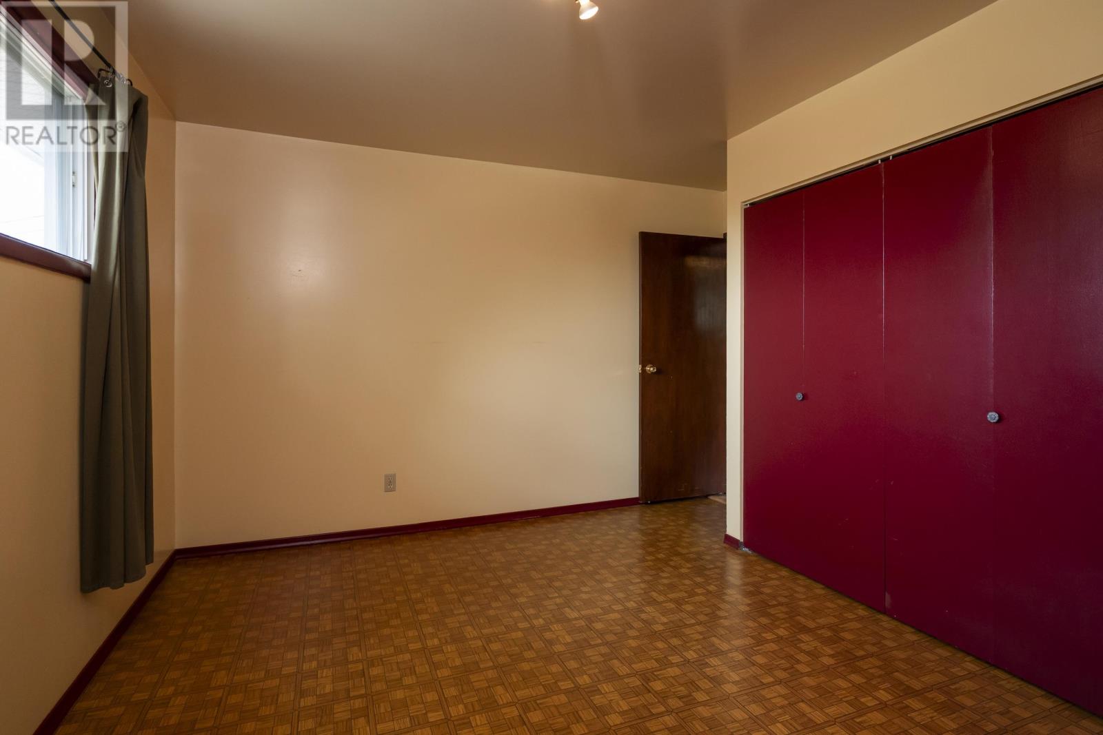 40 Lawrence Ave - 21