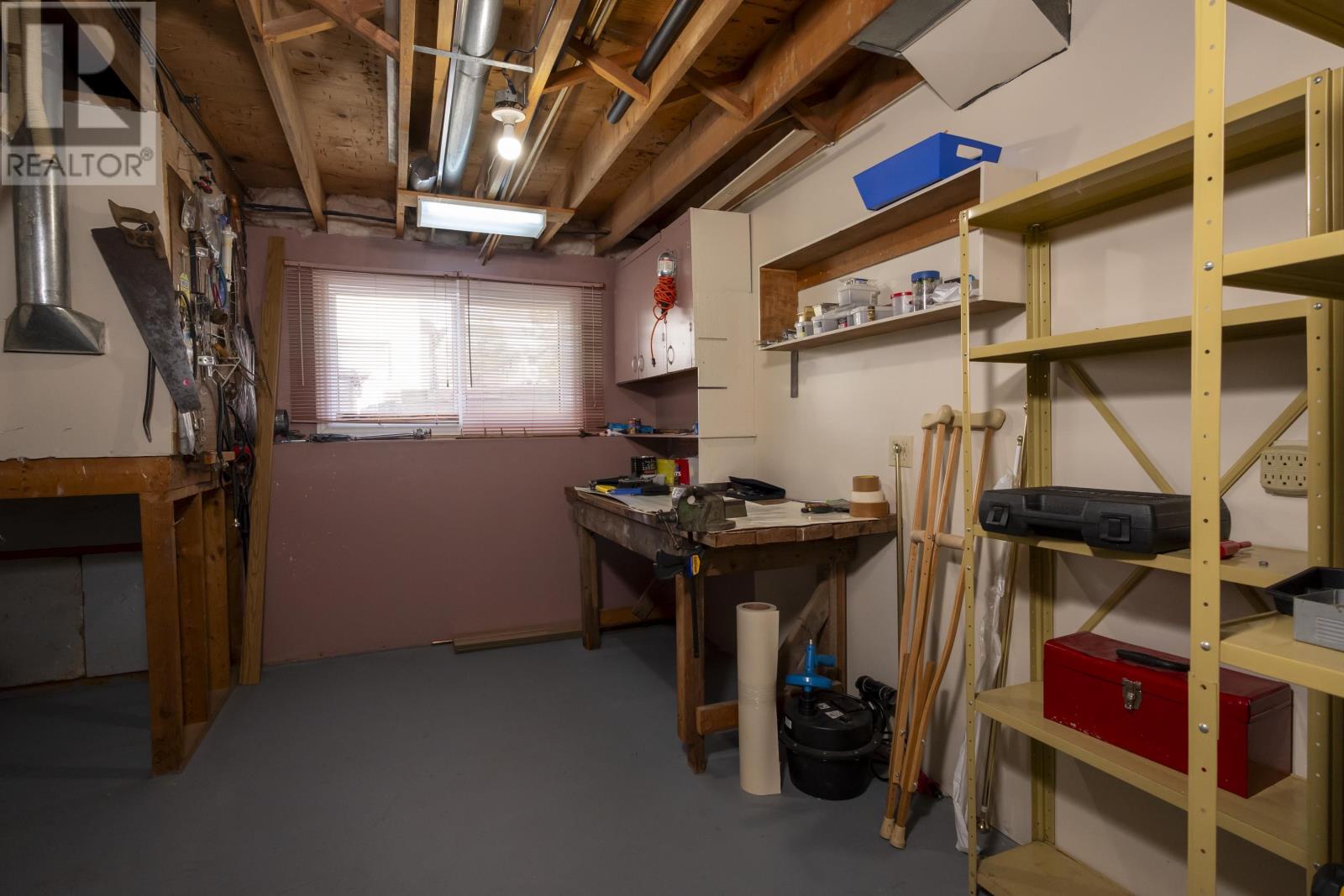40 Lawrence Ave - 39