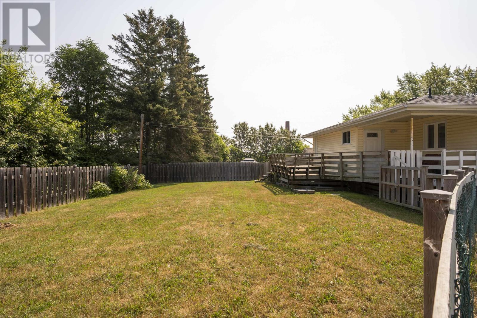 40 Lawrence Ave - 44