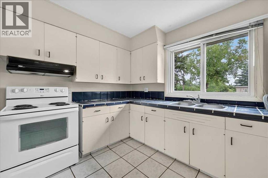 7804 34 Avenue NW - 11