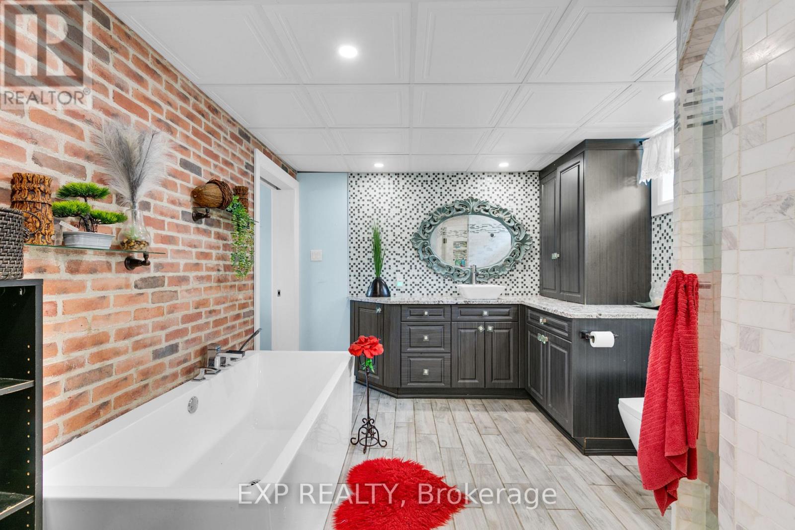 891 LACROIX ROAD - 23