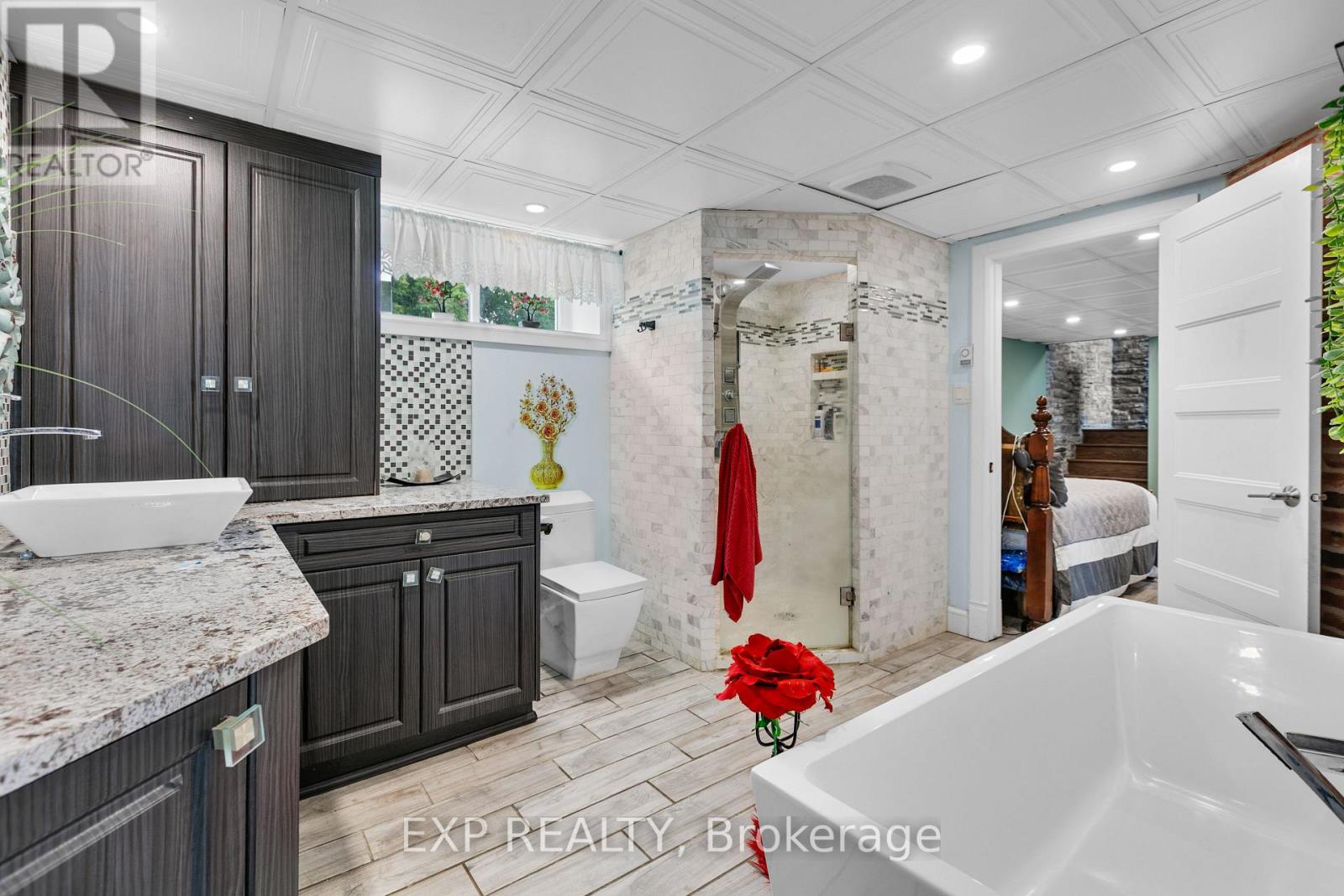 891 LACROIX ROAD - 24
