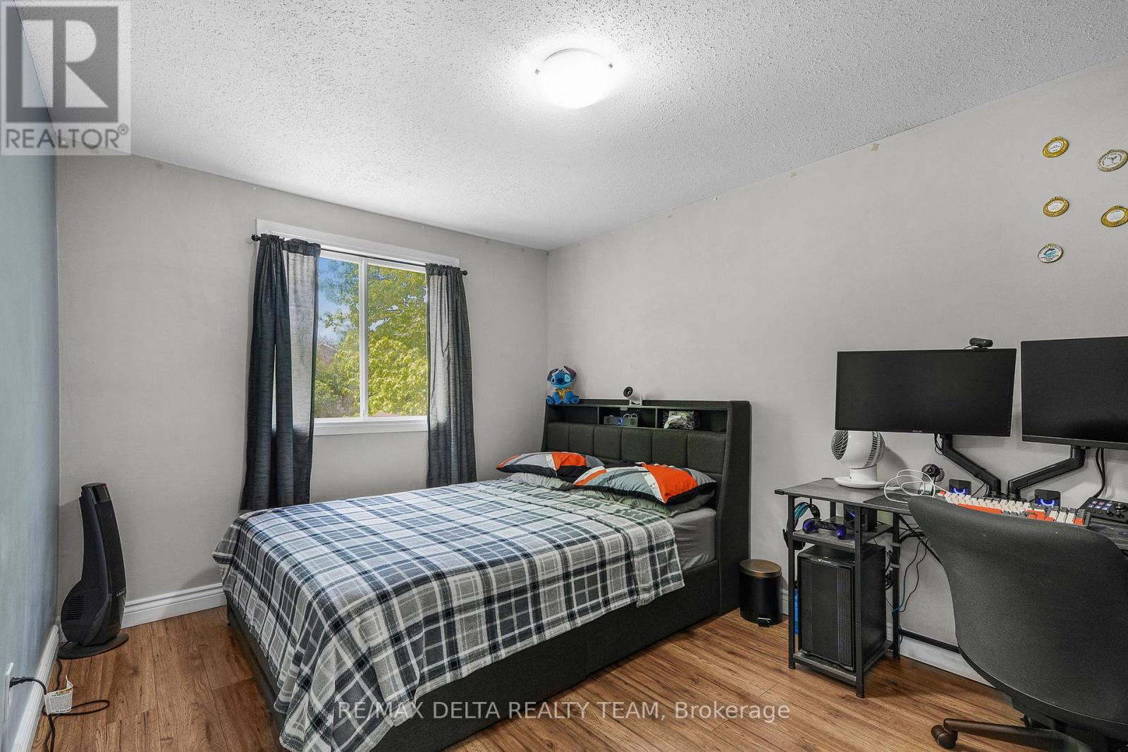 1107 DES FORETS AVENUE - 16