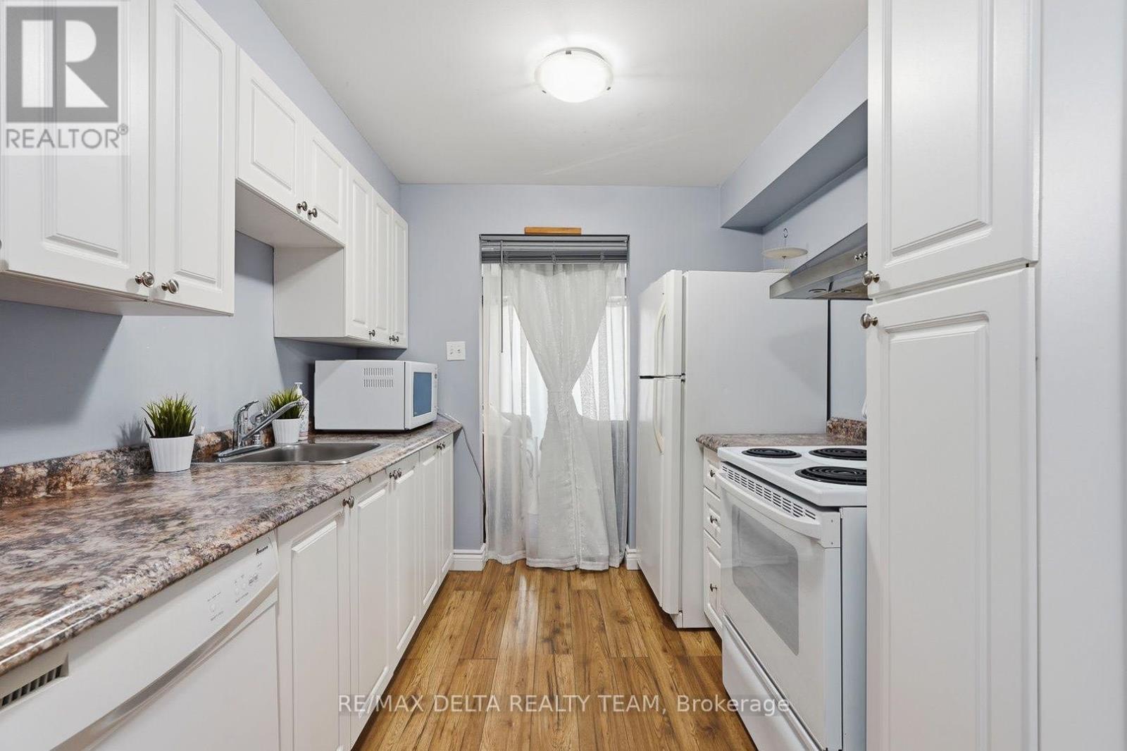 1107 DES FORETS AVENUE - 7