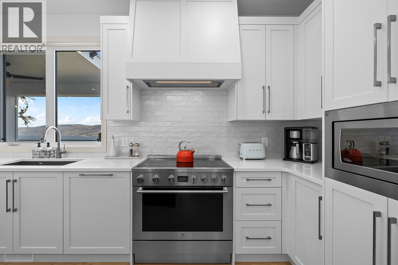 1547 McNaughton Road - 13