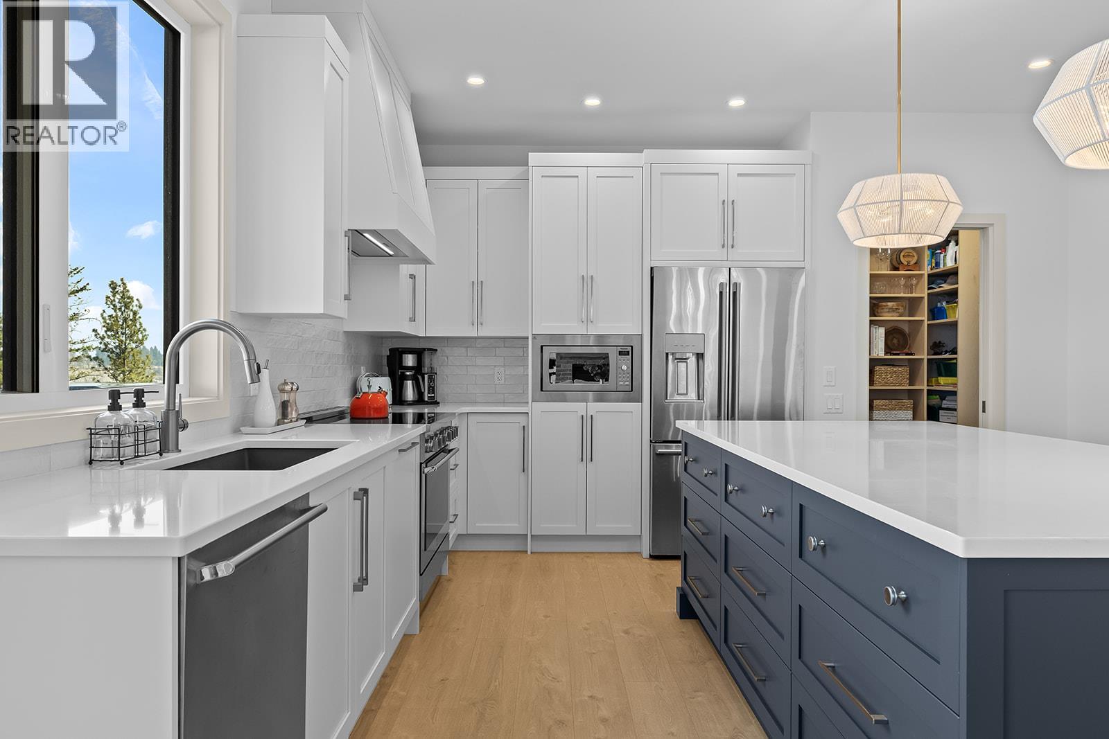 1547 McNaughton Road - 12
