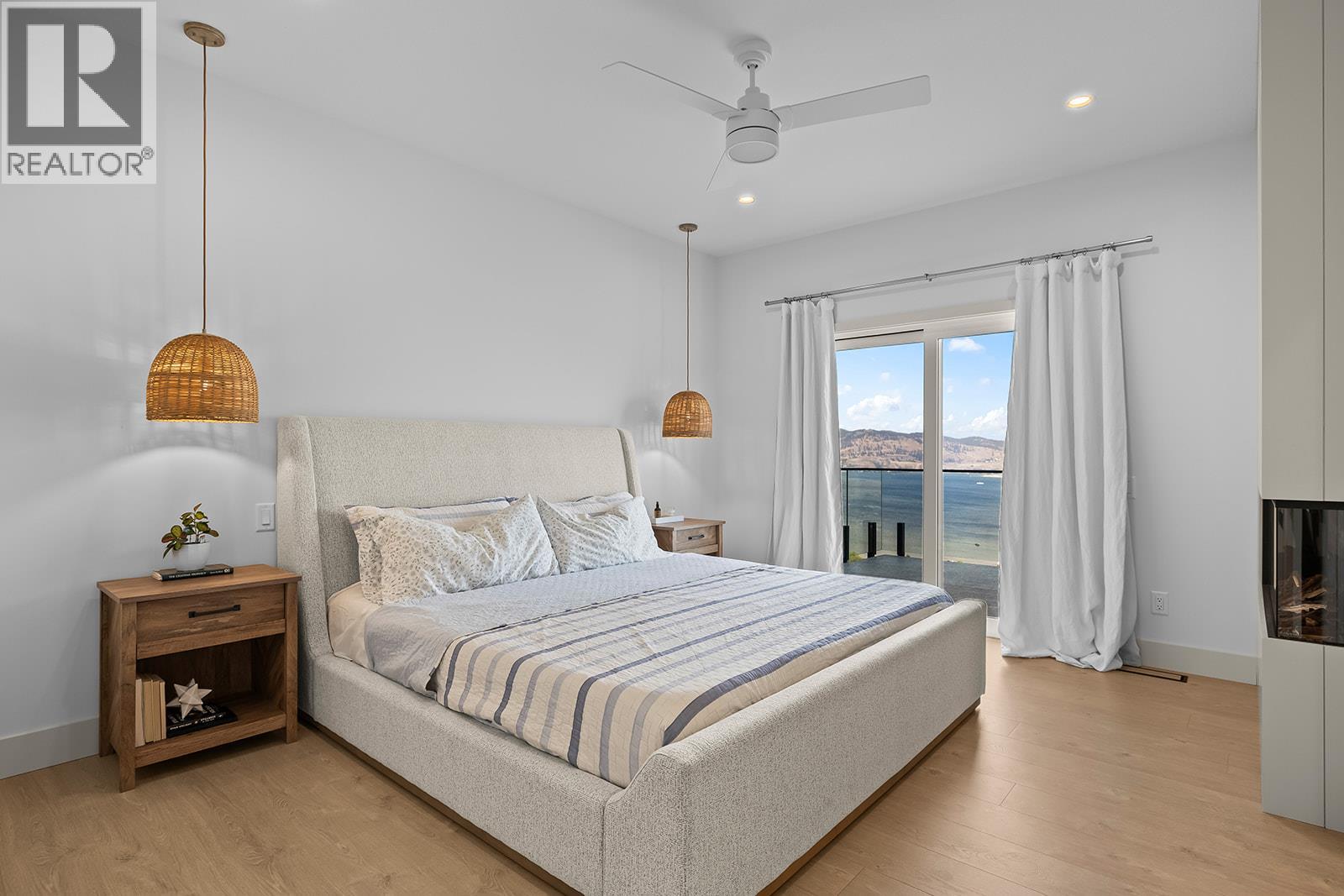 1547 McNaughton Road - 21