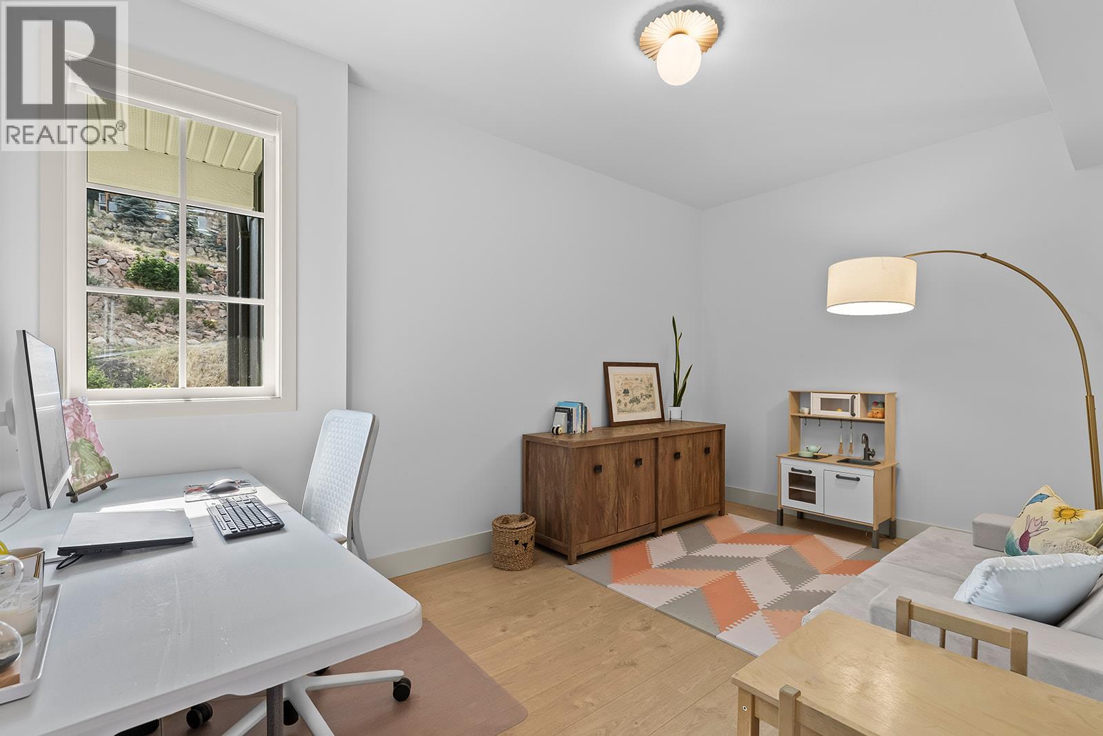 1547 McNaughton Road - 26