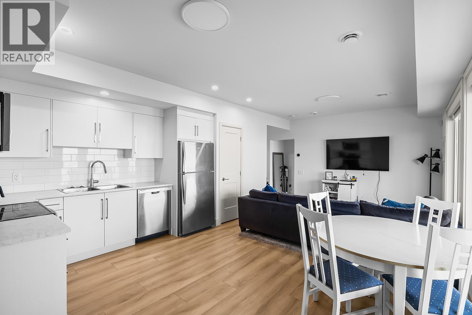 1547 McNaughton Road - 38