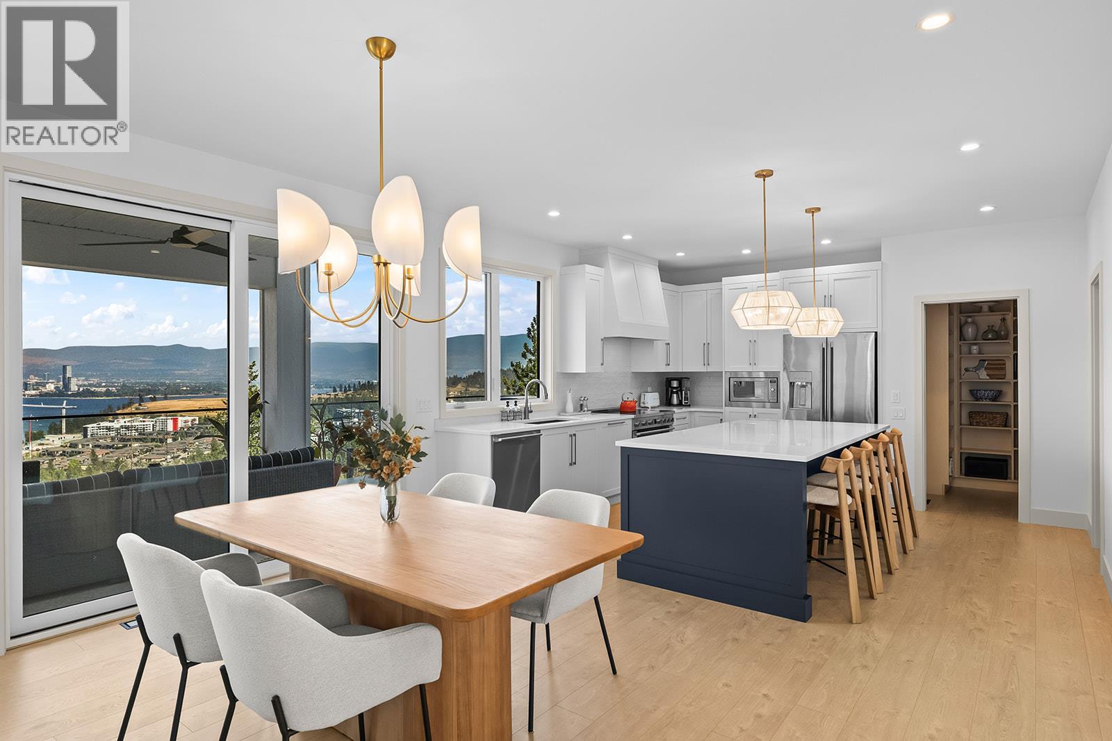 1547 McNaughton Road - 8
