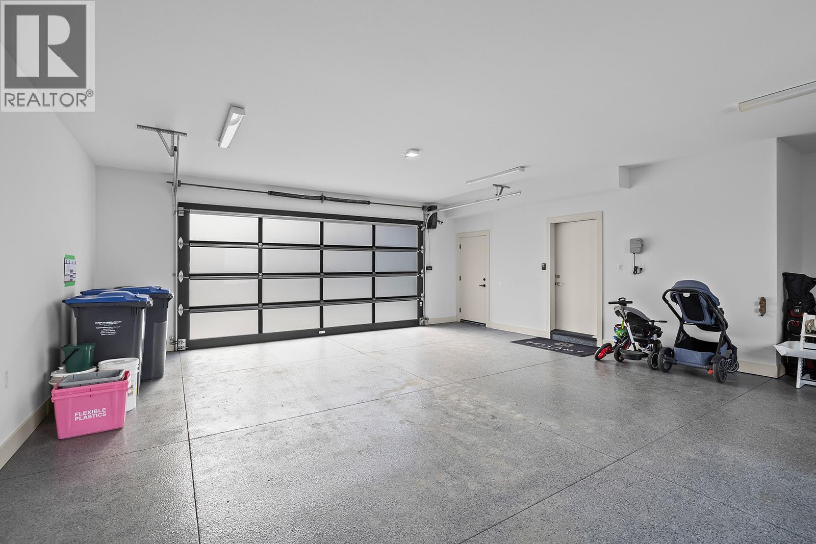 1547 McNaughton Road - 35