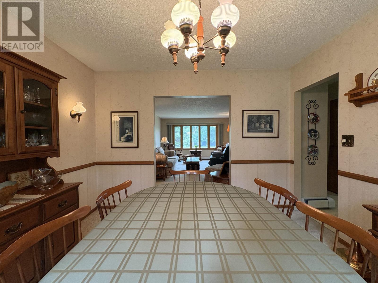 952 Russell BAY - 11